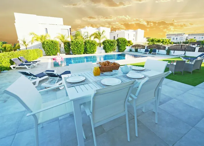 Aquamarine Vila Ayia Napa